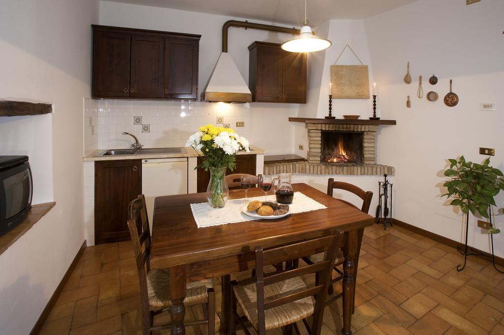 Brigolante Guest Apartments Assisi Værelse billede